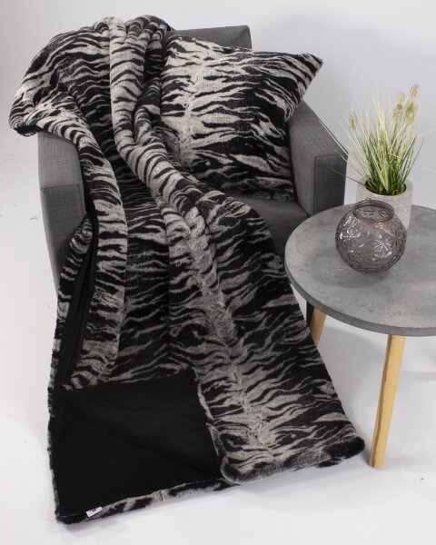 Kuscheldecke Premium Black Tiger